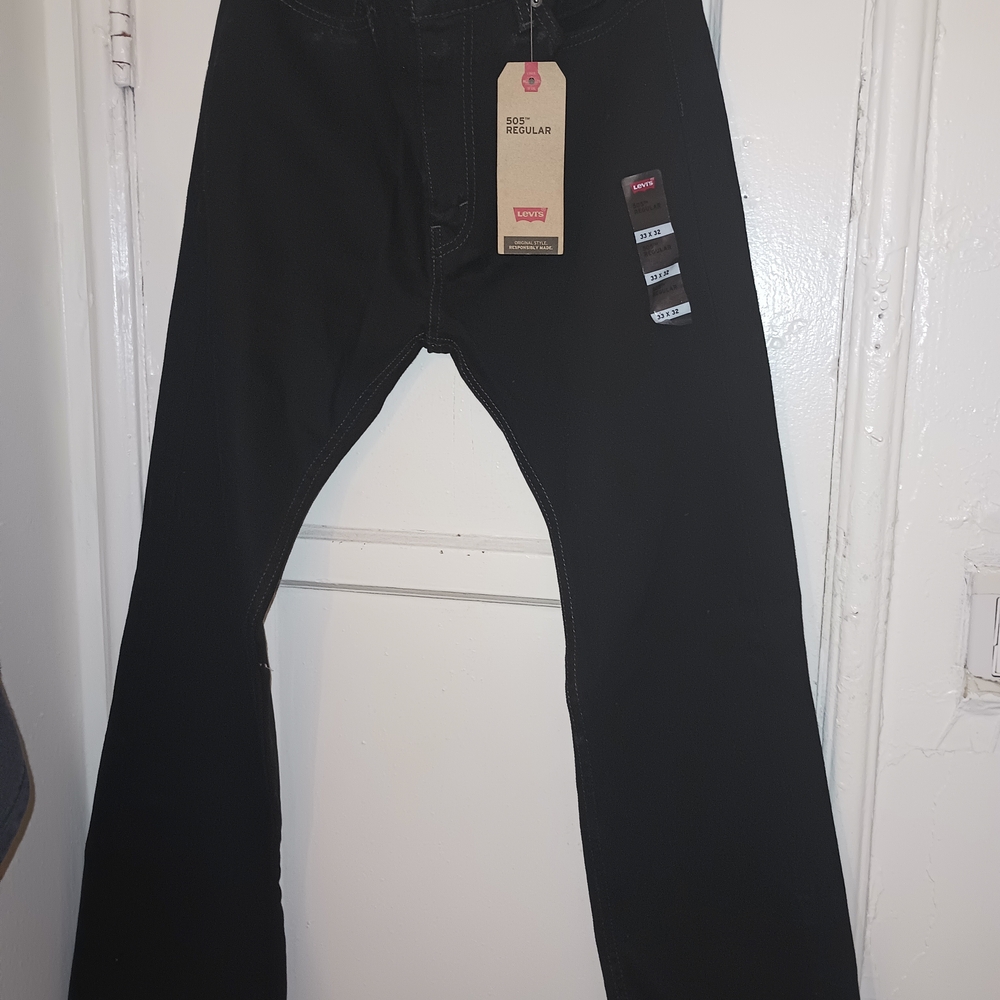 Levi's  Black 505 Regular Jeans Classic Straight -Leg style (SIZE 33X32)